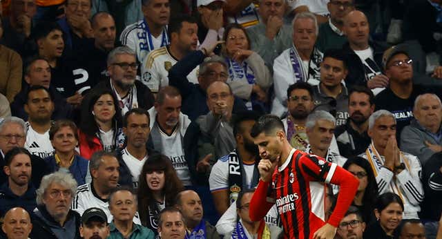El Milan desata la crisis de un Madrid en ruinas