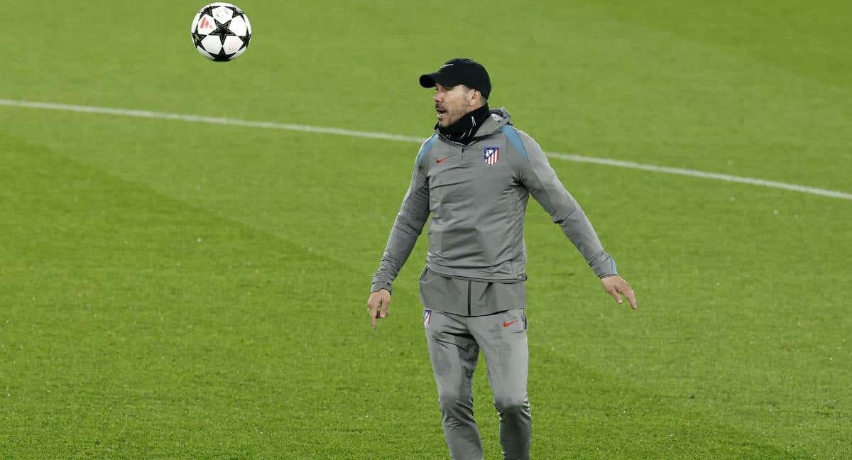 Simeone, en el entrenamiento previo al partido.