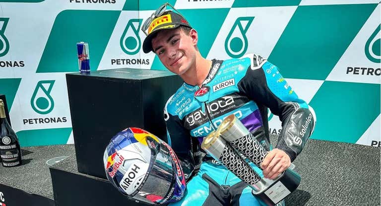 David Alonso en el podio de Sepang.