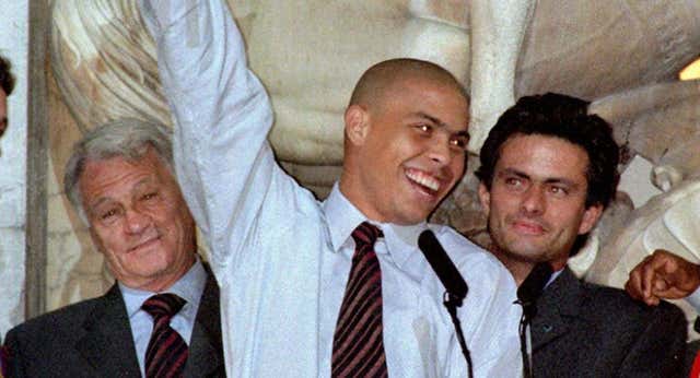El día que Mourinho se fue a Belgrado para espiar al Estrella Roja para el Barça y acabó cambiando la rueda pinchada de un Mercedes blanco