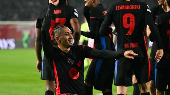Raphinha celebra su gol ante el Estrella Roja. /Andrej ISAKOVIC / AFP