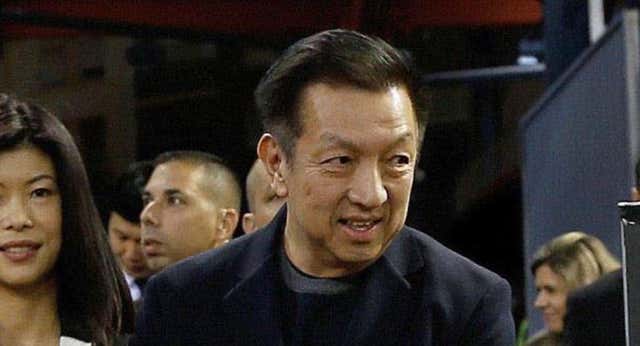 La Directiva del Valencia viaja a Singapur para verse cara a cara con Lim por la ayuda de la DANA… y ya hay vía libre para los fichajes