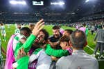 La locura del gol de Juanmi, una reivindicación y el apoyo del vestuario
