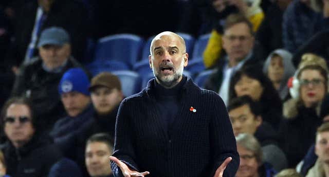 Las aficiones de la Premier ya se regodean con el bache de Guardiola: «¡Te van a echar mañana!»