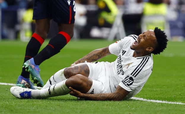 El grito de Militao enmudeció al Bernabéu.  REUTERS