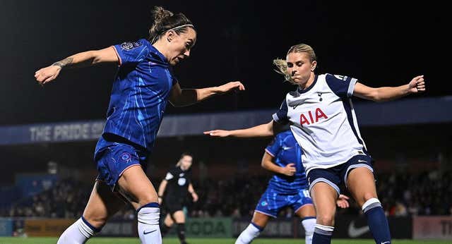 Lucy Bronze advierte del abismo que le espera a las futbolistas cuando se retiren: «Probablemente, el 99% de las jugadoras…»