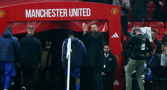 Van Nistelrooy devuelve al United a la ruta ganadora antes de la llegada de Amorim