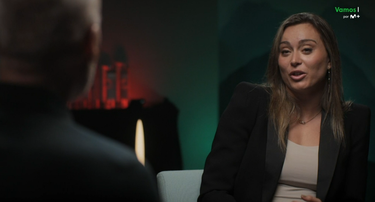 Paula Badosa, durante su entrevista con Álex Corretja.