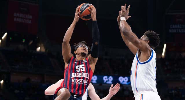 El Efes castiga al Baskonia y acaba con la imbatibilidad del Buesa Arena