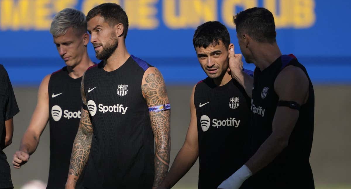 Dani Olmo e Iñigo Martínez, en un entrenamiento del Barcelona.