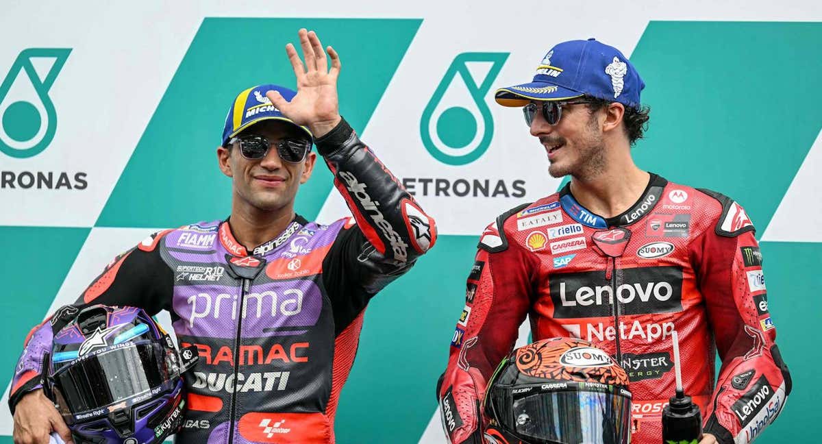 Martín y Bagnaia, en un podio esta temporada.