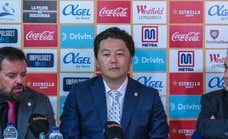 El multimillonario que invirtió en el fútbol español por las lágrimas de Kubo quiere devolver a un histórico de Barcelona al profesionalismo