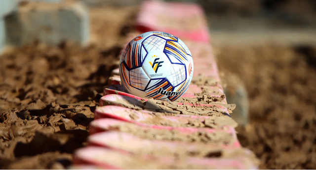 Cómo conseguirá el fútbol valenciano los 20 millones de euros para reconstruir los campos destrozados por la DANA