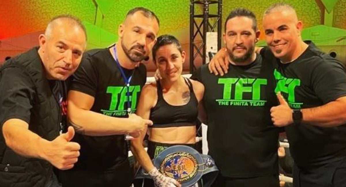 Isabel Rivero, junto a su equipo, tras ganar el Europeo.