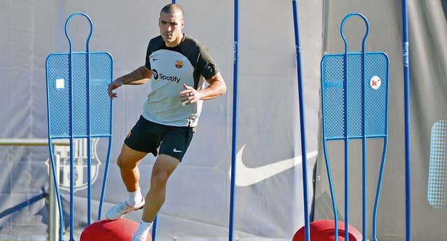 Oriol Romeu le recomienda a todos los deportistas el hábito que aprendió en el Barça: «Si no me enteraba, no me afectaba»