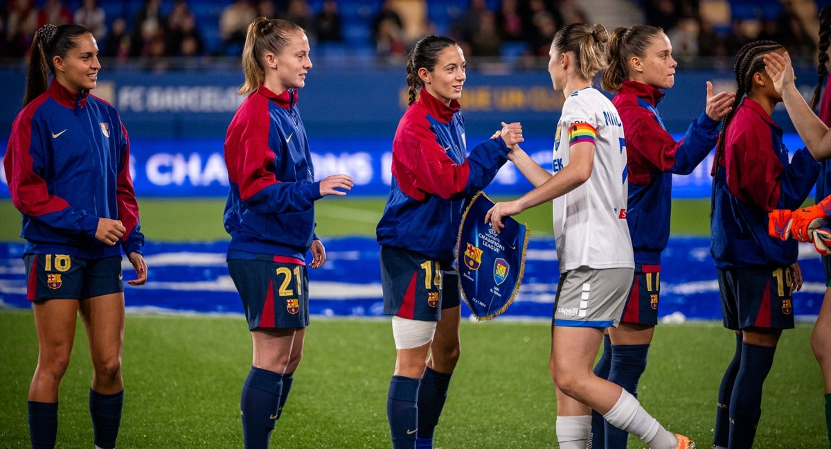 Las jugadoras del Barça antes del partido contra el St. Pölten.
