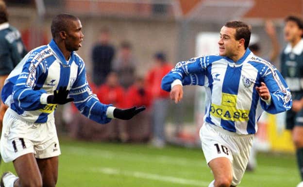 Eto'o y Alfredo, en un partido contra el Toledo.  ARCHIVO