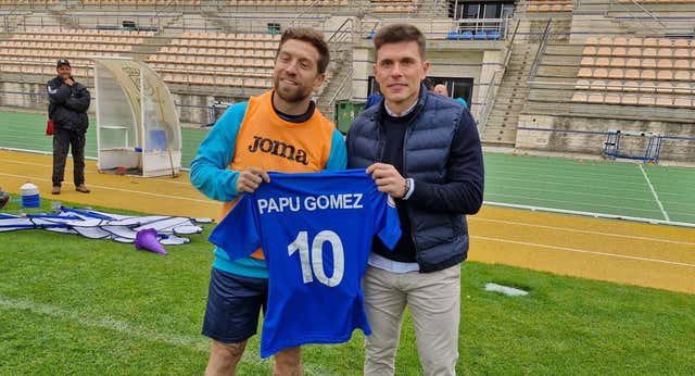 Papu Gómez ‘reaparece’ por sorpresa en Ciudad Real para entrenarse con el Manchego tras su sanción por dopaje