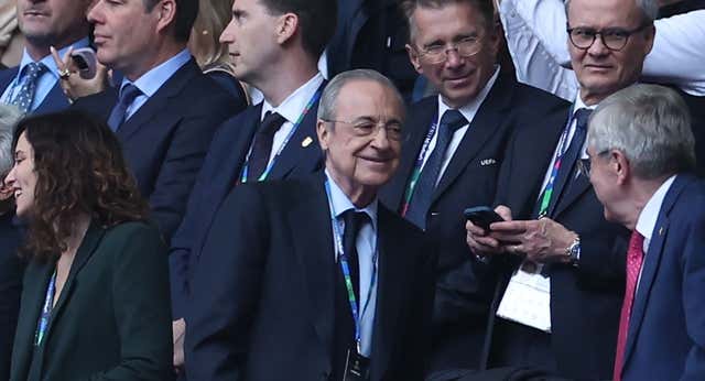 Florentino afronta la Asamblea más dura para resolver las dudas que sobrevuelan al Real Madrid