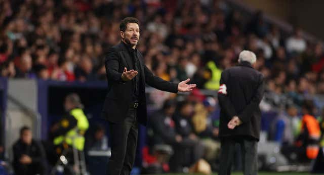 Un Simeone a corazón abierto muestra su otra cara para hablar de su futuro con la voz rota, un suspiro y un ‘plantón’ a DAZN: “Y nada, chao, me voy”