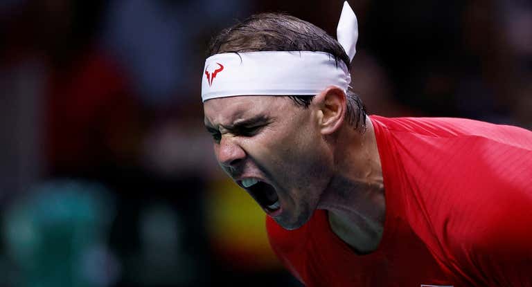 Rafa Nadal, en su último partido como tenista profesional, este martes en Málaga.