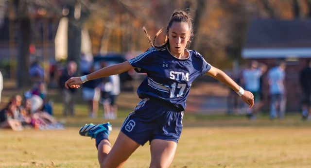 El plan maestro de una española de 14 años que emigró para ser estrella del fútbol base en EE. UU.: «Ha ganado 4 kg de músculo en 3 meses»