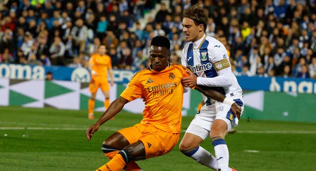 Vinicius se lesiona, su precio caerá más de un millón al día y abre un nuevo debate en LALIGA FANTASY: ¿Brahim, Güler, Endrick o Rodrygo?