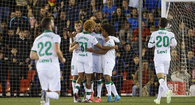 Getafe y Valencia hacen los deberes sin excesivo sufrimiento ante la ilusión de Parla y Manises