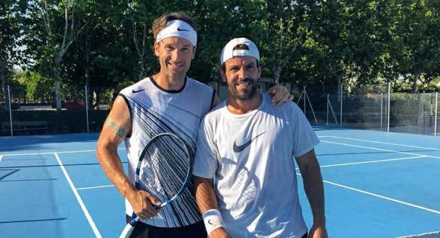El sacrificio de Carlos Moyà por entrenar a Nadal, contado por su “hermano”: “Modificó su estabilidad emocional por creer en Rafa”