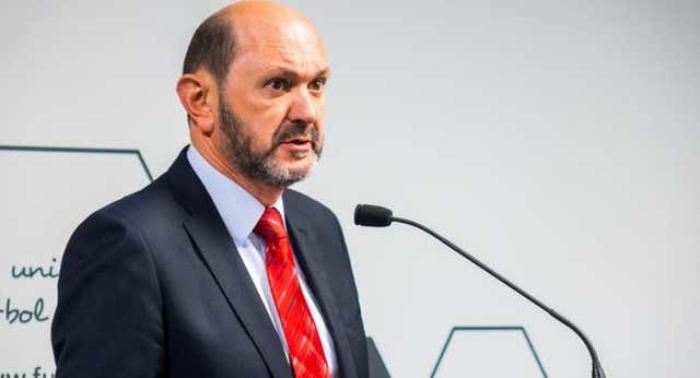 Las dudas legales que hay sobre la candidatura de Rafael Louzán y un resquicio jurídico al que puede abrazarse