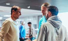 Viaje exprés de Rafael Nadal y su séquito: visita a Guardiola y ve al Real Madrid en Anfield