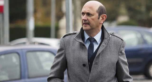 Fue bedel, lideró el PP y la Federación Gallega y pasó por la UCI y por un drama familiar: así es Rafa Louzán, el favorito en la RFEF