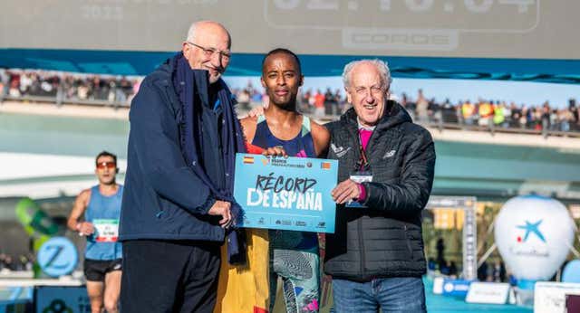 Juan Roig mantiene la promesa del millón de euros en el Maratón Valencia pero casi nadie espera que ocurra