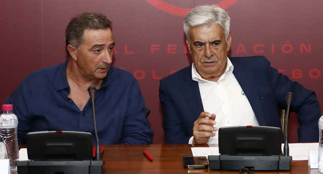 Louzán se cita en Madrid con Gomar y le tumba con «90 apoyos más LaLiga», mientras sus ‘barones’ juegan sucio y le frustran