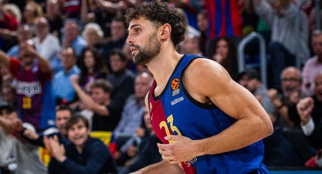 Un triple, cinco puntos consecutivos y una chispa especial: el sello de Raulinho Neto en su debut con el Barça