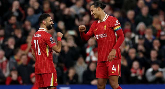 La encrucijada del Liverpool con las renovaciones de Salah y Van Dijk: “Que no salga a hablar después de cada partido”