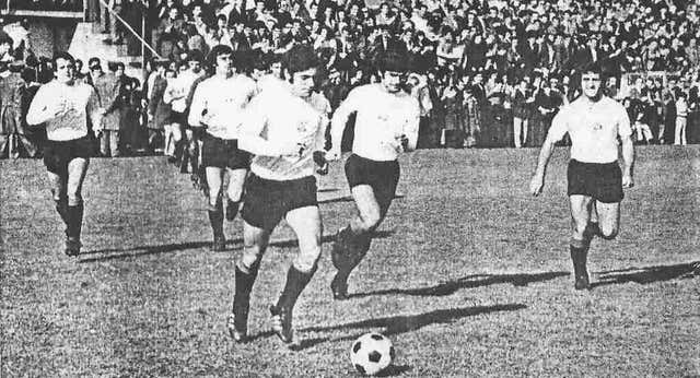 Cuando el Betis jugó de blanco, con la segunda equipación del Sant Andreu, en la “novena provincia de Andalucía”