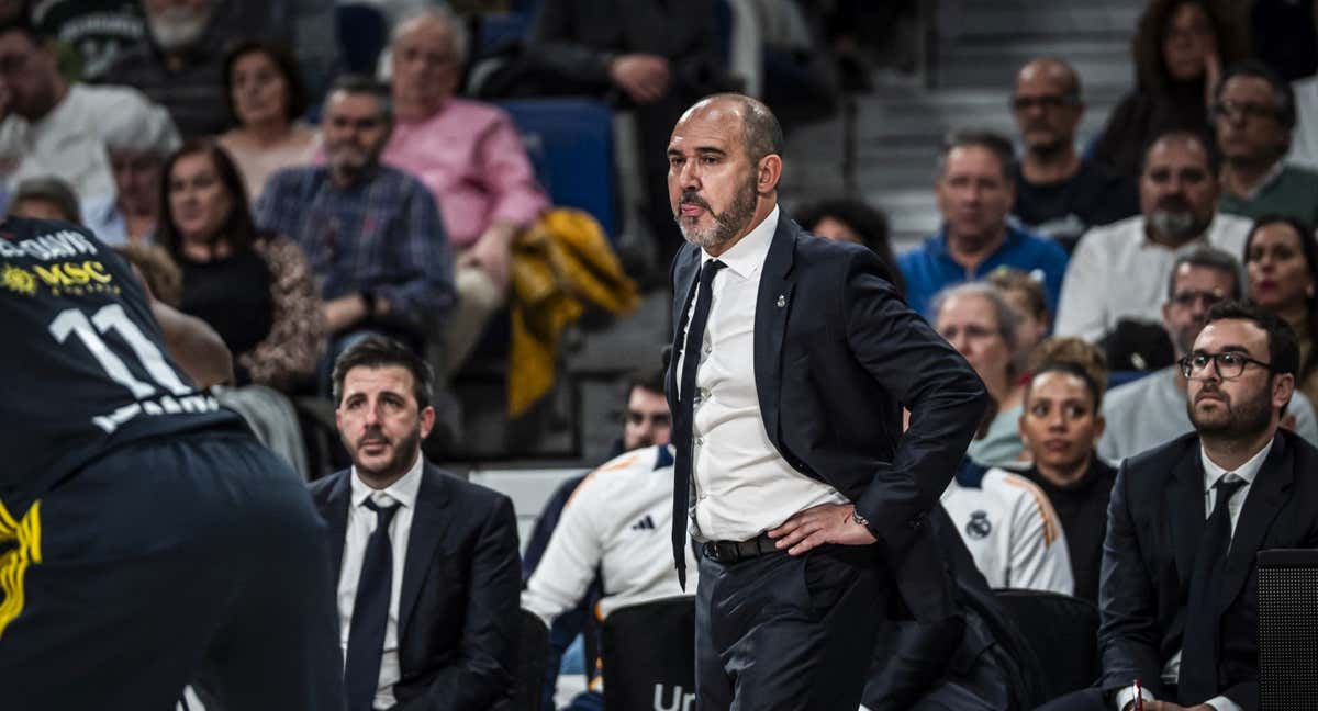 Chus Mateo, durante el duelo ante el Fenerbahçe.