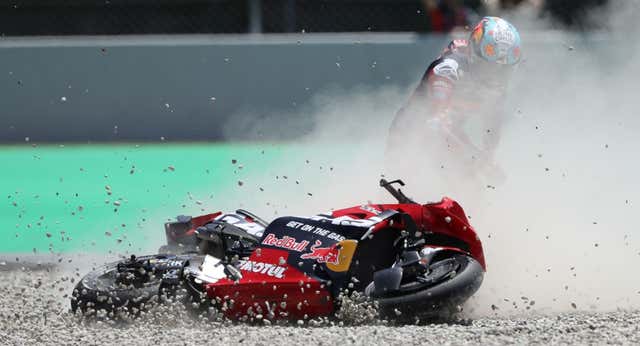 Marc Márquez se lleva la plata en el ranking de caídas de 2024… ¡y el oro es para Pedro Acosta!