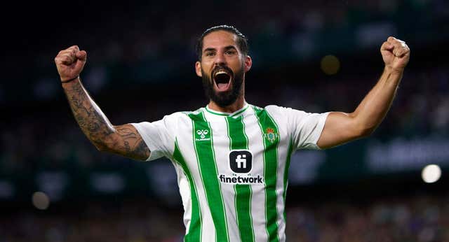 Isco vuelve a una convocatoria del Betis y entra en escena en LALIGA FANTASY: cuánto pujar por él y qué papel jugará en el ‘puzle’ de Pellegrini