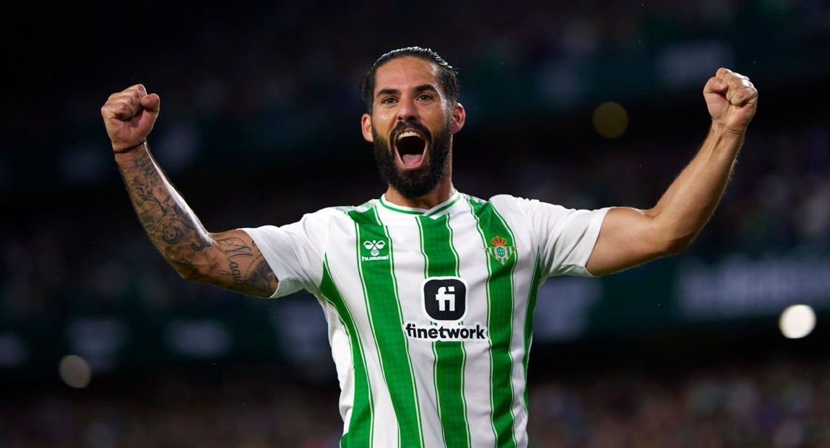 Isco celebra un gol con el Betis.