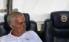 Otra derrota de Mourinho le obliga a hacer trampas al solitario: “Estamos en la carrera”