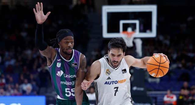 El Real Madrid vuelve a sonreír a costa del líder Unicaja de Málaga