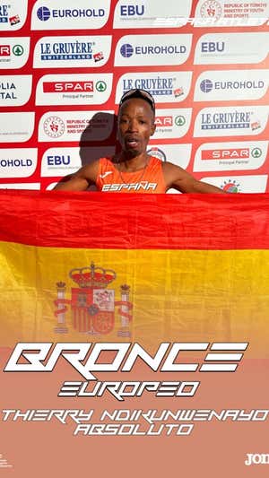 Thierry Ndikumwenayo tras granar el bronce.  X: @atletismoRFEA