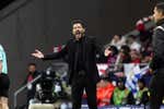 Un Simeone cauto no piensa en la liga: «Cada vez que miramos para arriba hay dos monstruos»
