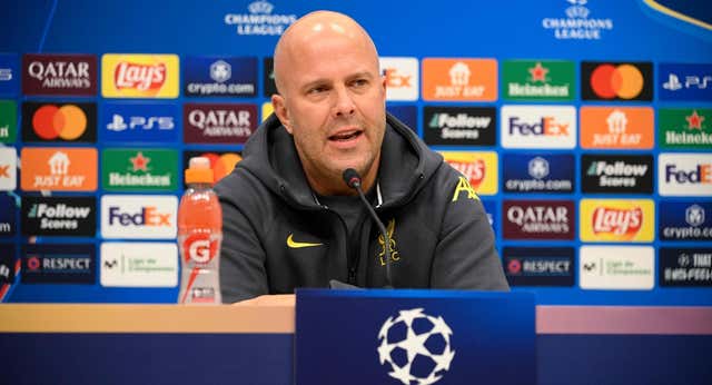 Arne Slot elogia al Girona de Míchel: “Estuvieron cerca de convertirse en el Leicester de España”