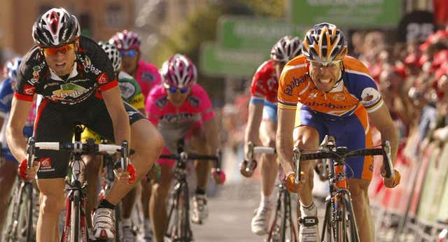 Óscar Freire echa más gasolina al incendio del ciclismo nacional y carga contra todos: «Hubo falta de palabra, de escrúpulos y de todo»