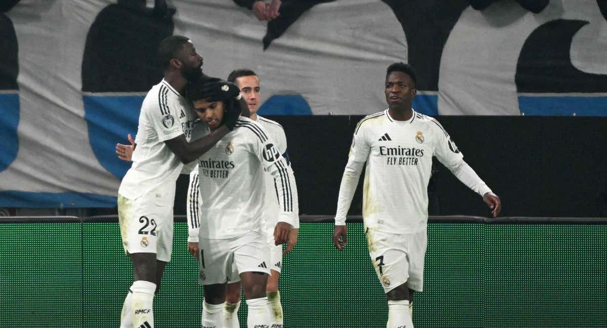 El Madrid celebra un gol ante la Atalanta.