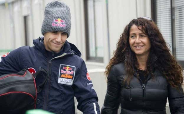 Luis Salom y Maria, su madre.  MotoGP