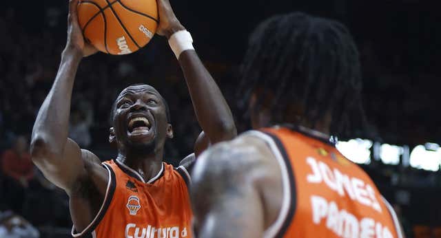 La victoria del Valencia Basket ante La Laguna Tenerife, bajo sospecha por posible alineación indebida de Amida Bridah